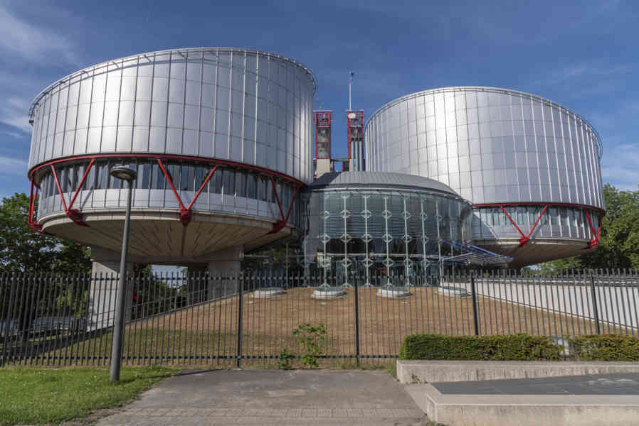 Francia - Alsacia 150 - Estrasburgo - Corte Europea de los Derechos Humanos.jpg
